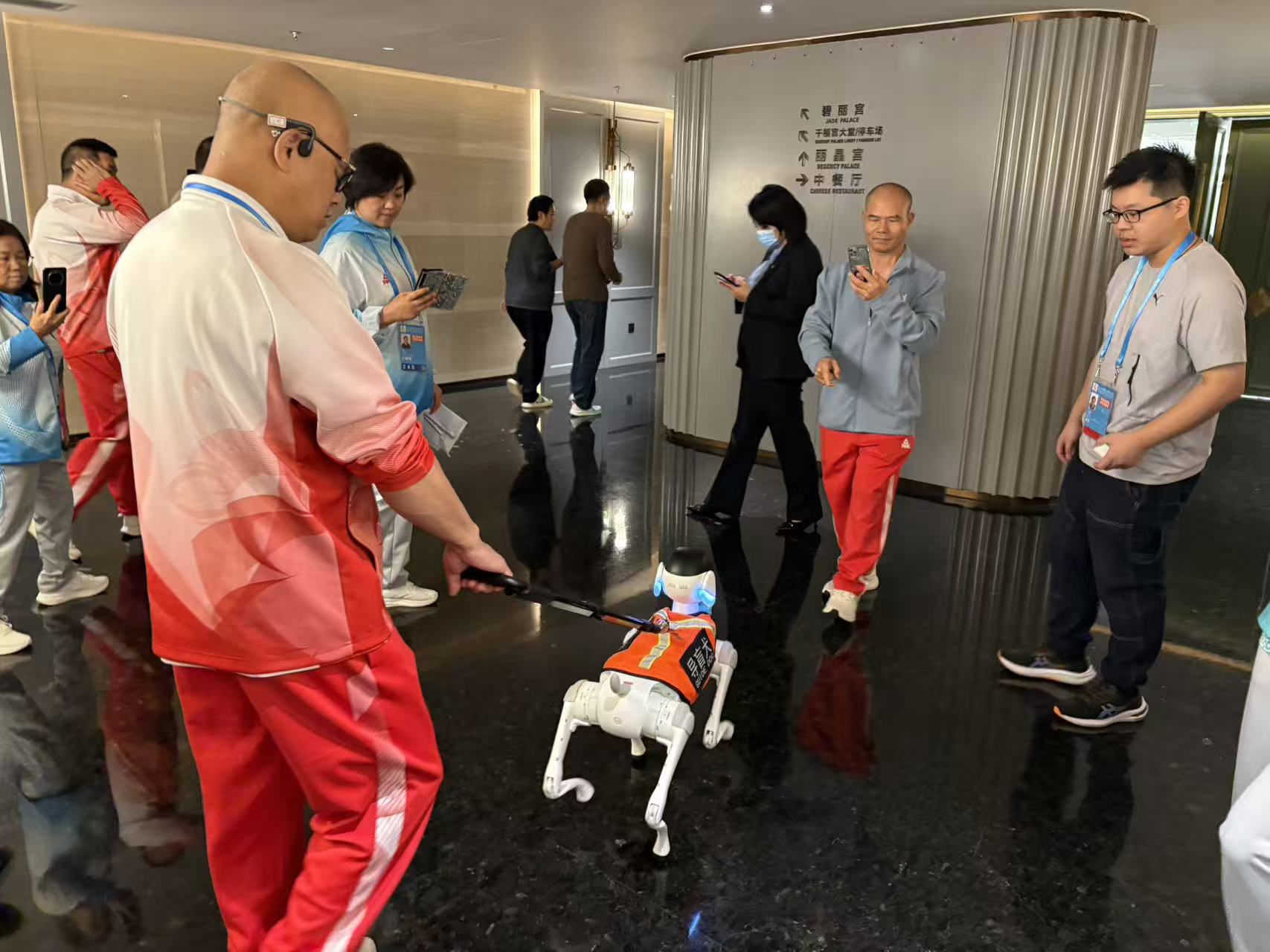 导盲犬产品样机